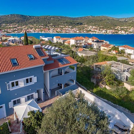 Villa Dalmatian Child With Swimming Pool, Close To The Beach Vinišće Eksteriør bilde